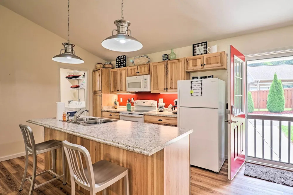 Updated Cottage at Lake Junaluska Golf Course!
