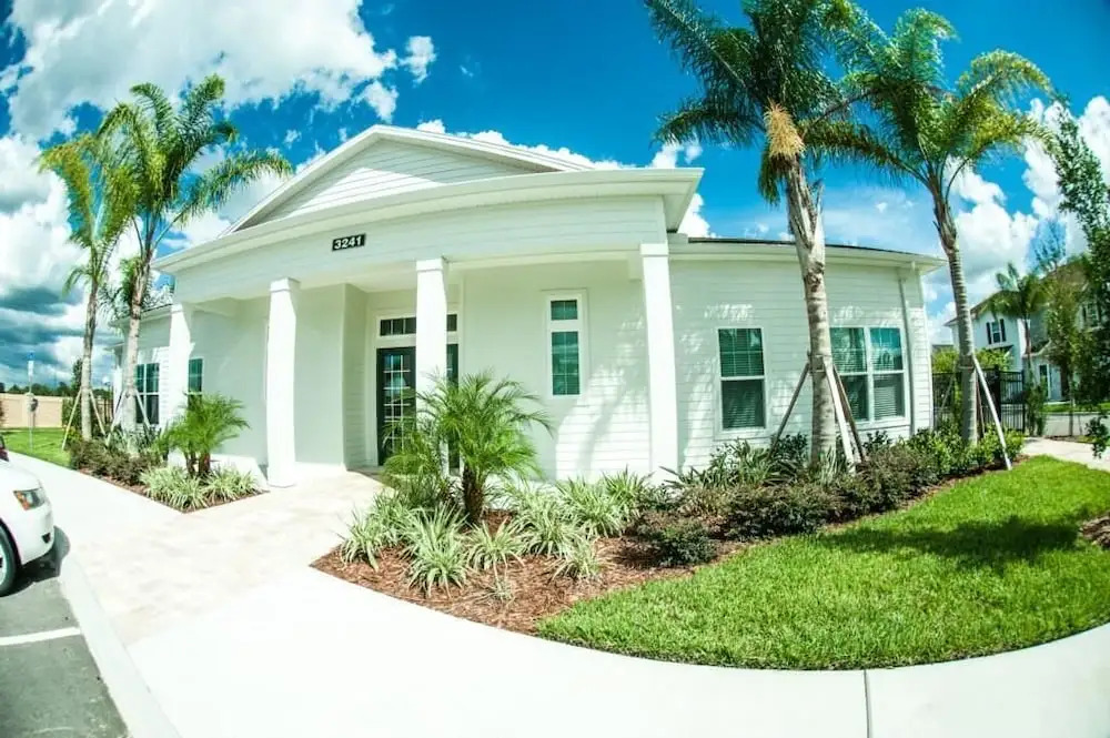 November Special W. Lucaya 4 Beds ID: 239294