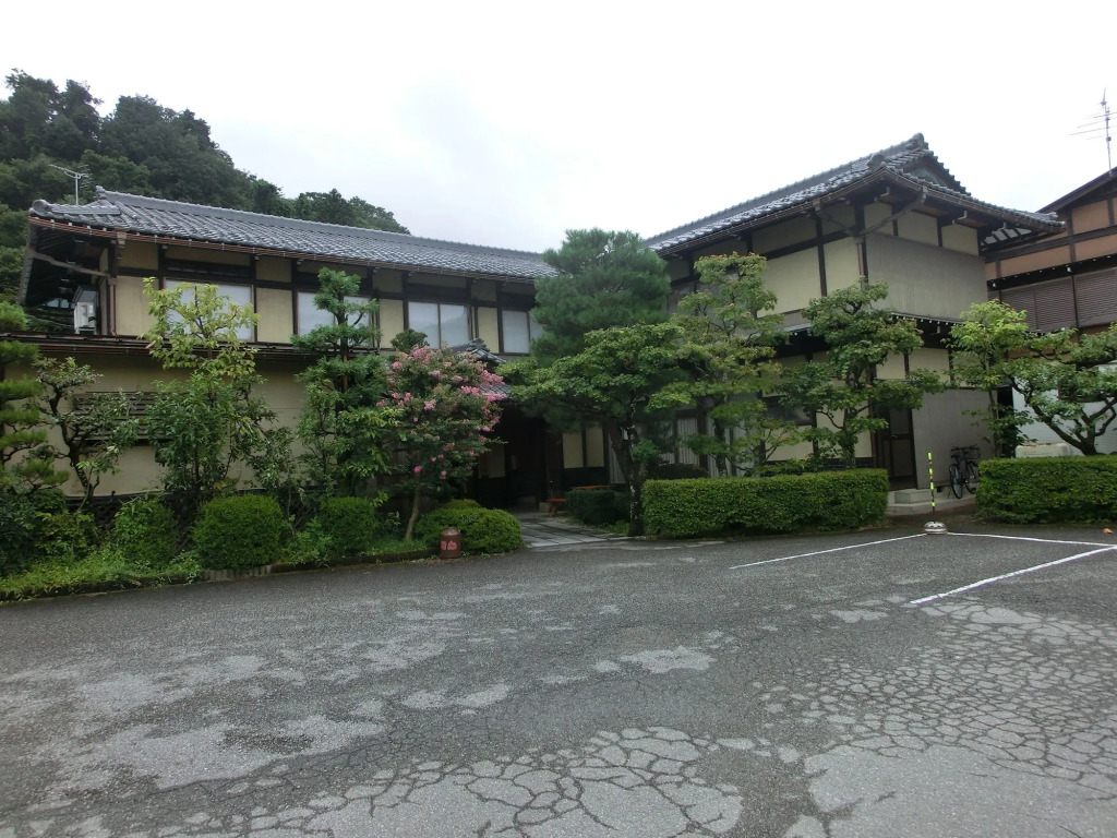 Minshuku Iwatakan