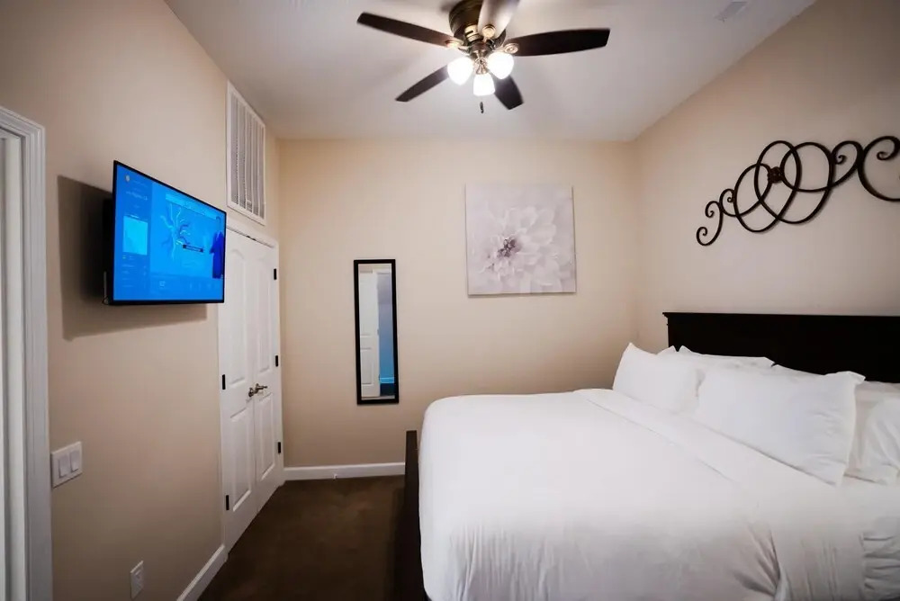 1 Bedroom Lake View Villa - Unit 406