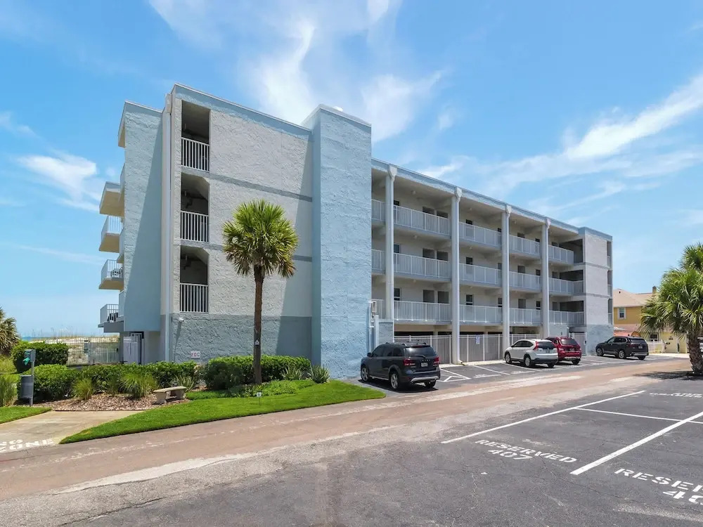 Jacksonville Beachdrifter by Distinctive Beach Rentals