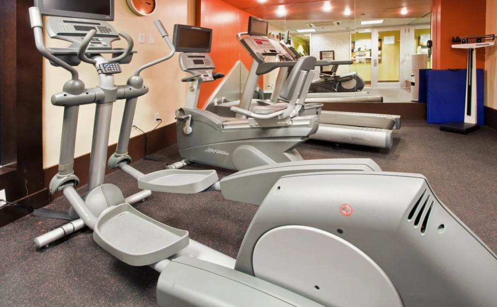 Holiday Inn Express Ft Lauderdale Cruise-Airport by IHG