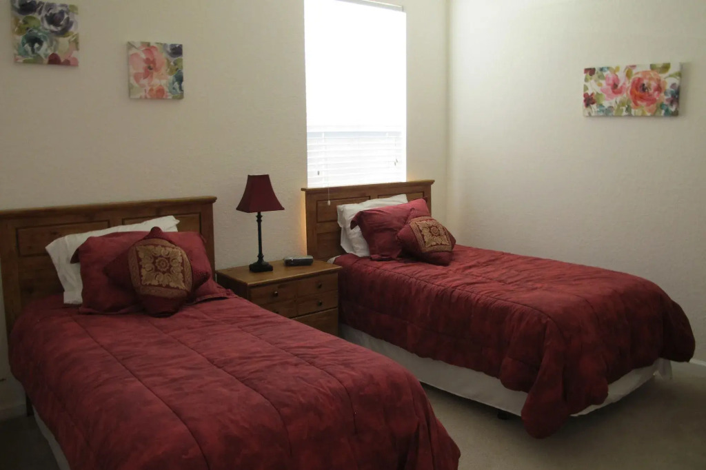 Windsor Hills 4BR Pool Pets CS35