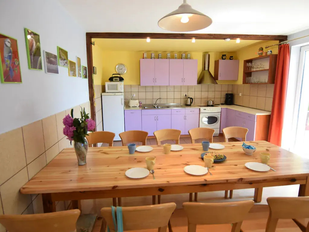 Cottage in a quiet location by the lake Mausz, Parchowo in Kashubia