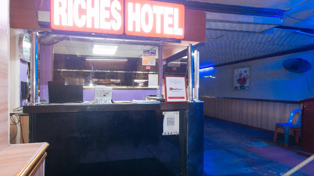 RedDoorz @ Riches Holiday Hotel Avenida