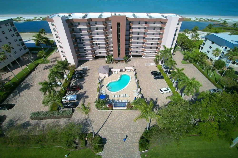 Shamron Beach Condo 507