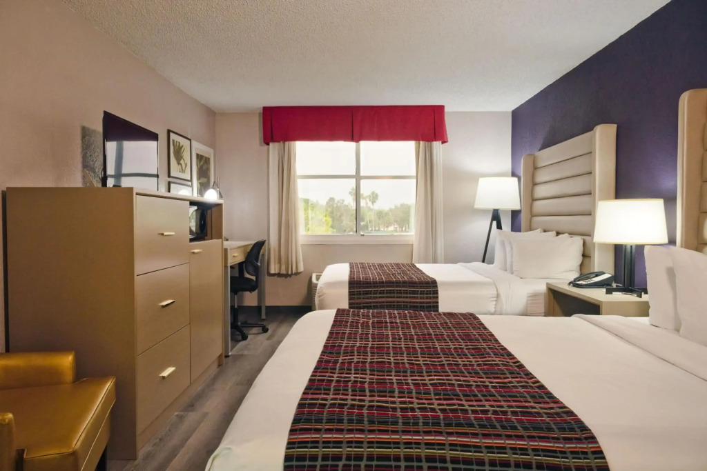 The Palms Inn & Suites Miami, Kendall, FL