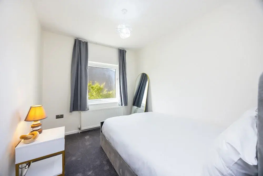Modern 3 Bedroom House in  Stratford