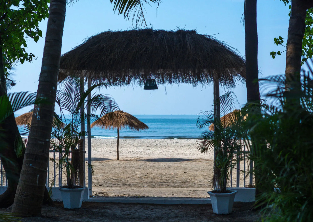 123 LaRisa Beach Resort By Svenska