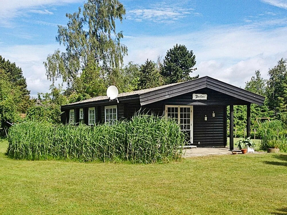 Cozy Holiday Home in Gedser Near Sea
