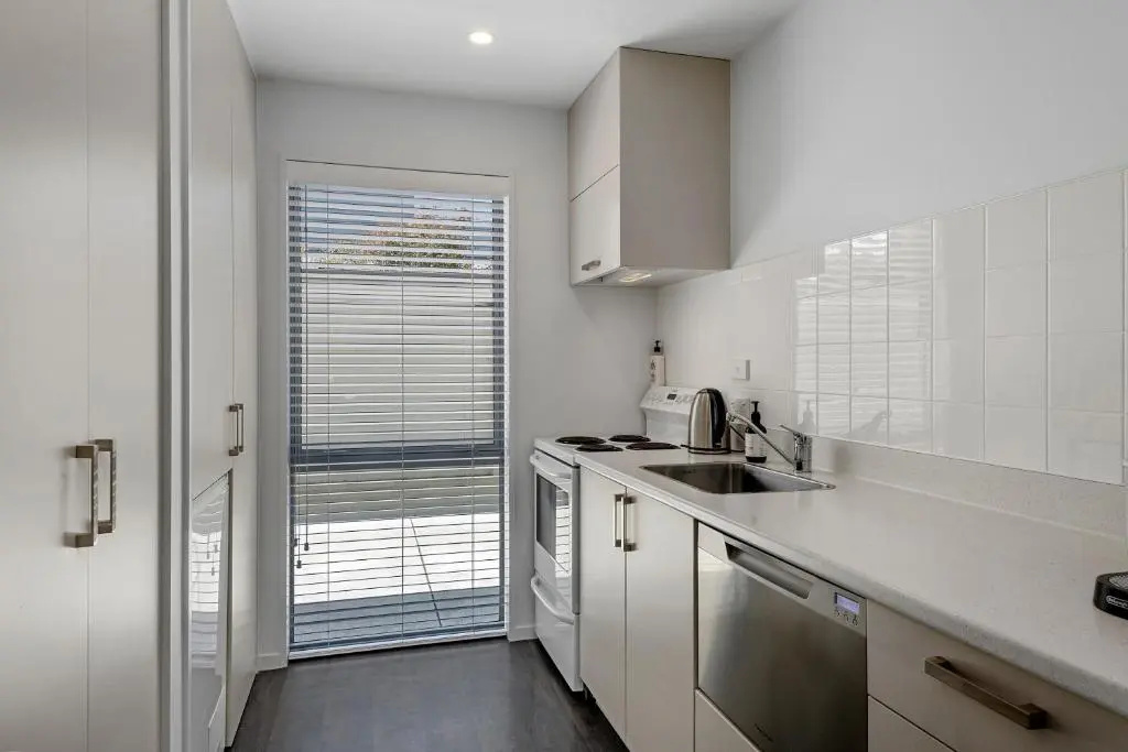 Cosy on Clissold - Christchurch City Centre Apartment
