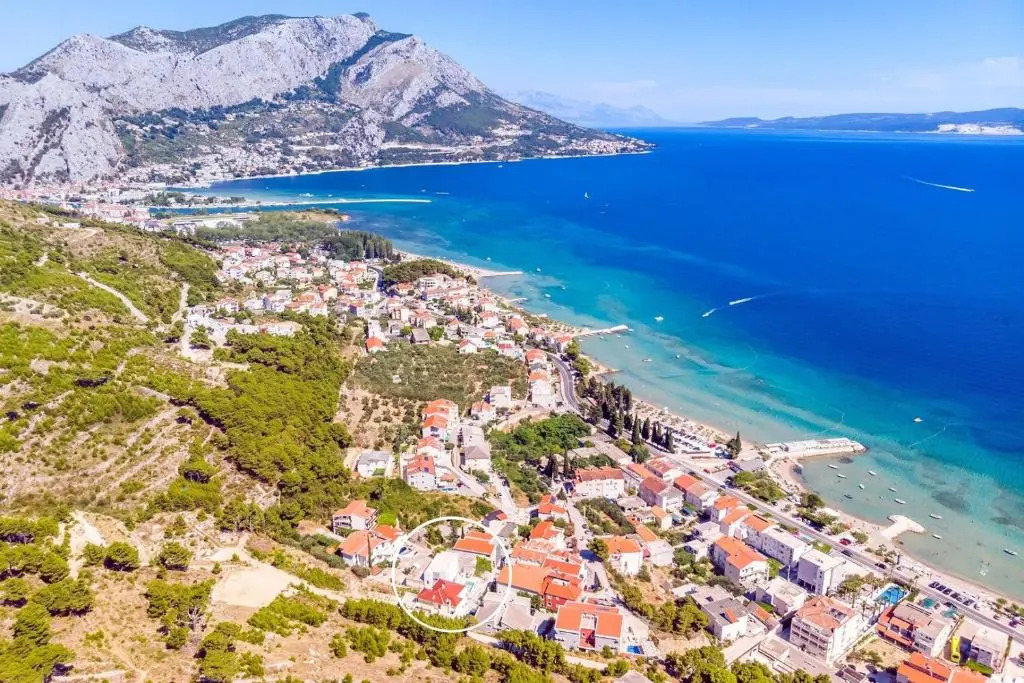 Seaview villa Mila with 4 en-suite bedrooms, private pool, Finnish sauna, Treadmill, sandy beach 250m
