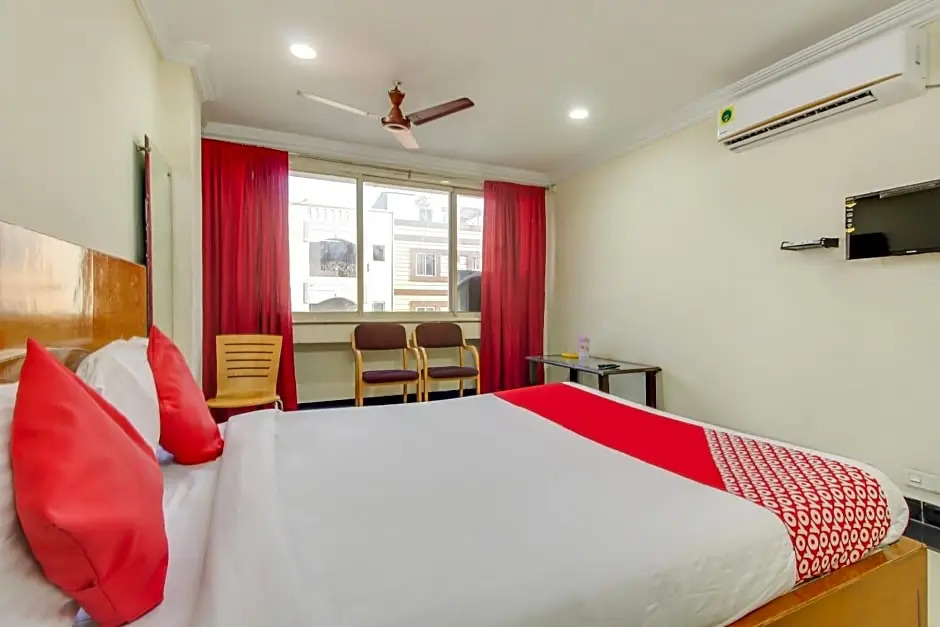 Hotel O Srinivasa Residency