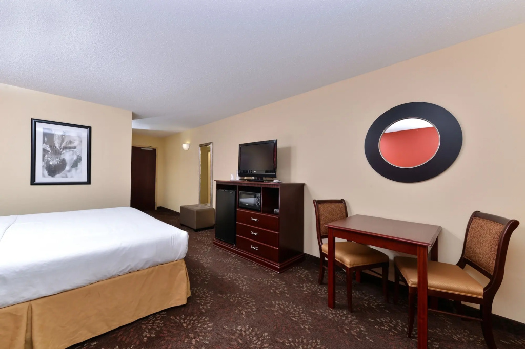 Holiday Inn Express White House by IHG