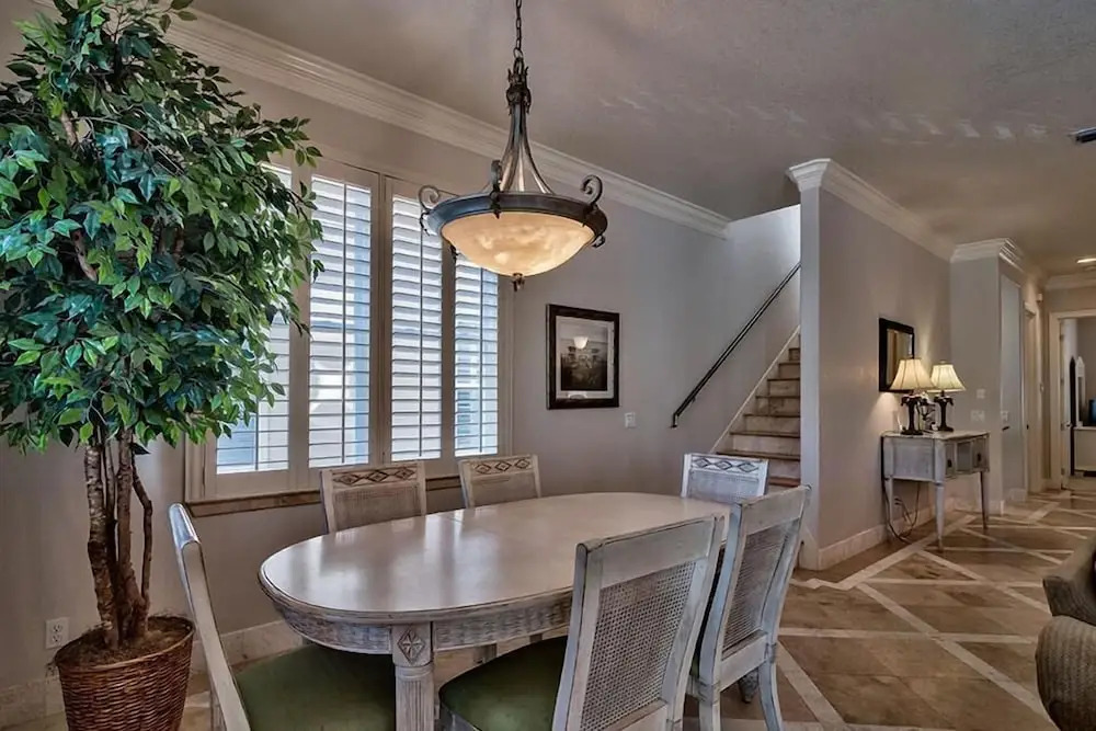 Serenity 4 Bedroom Holiday Home by Five Star Properties