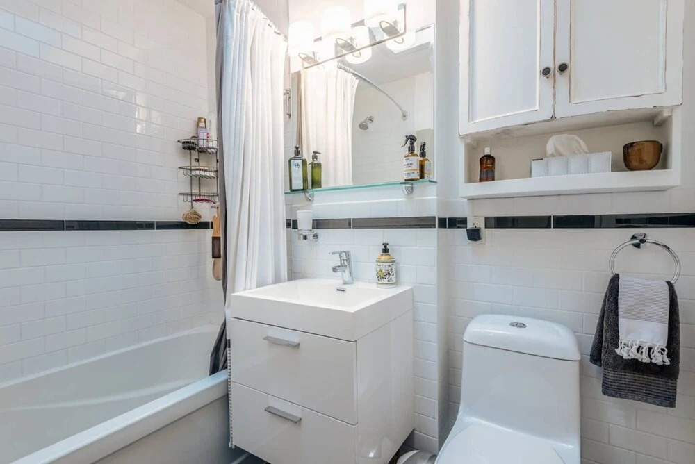 Beautiful, Modern & Spacious 2 Bedroom House