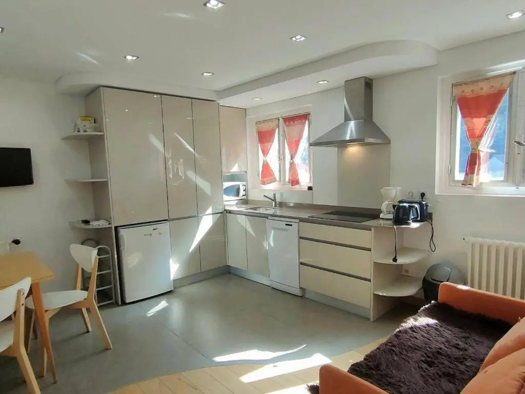 Appartement Cauterets, 2 pièces, 2 personnes - FR-1-234-24