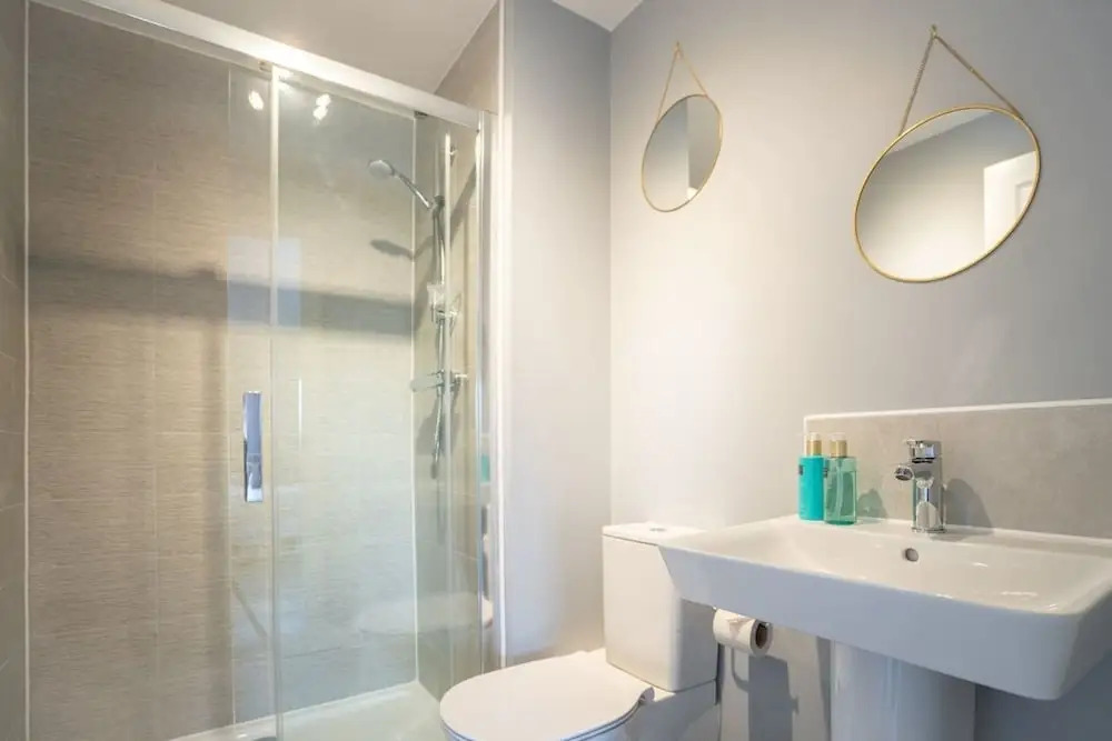 Lovely 5-bed House in Centre of Bicester Village