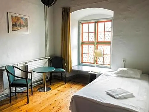 Uus 3 Residence