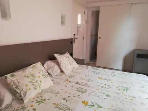 Hostal Parellades
