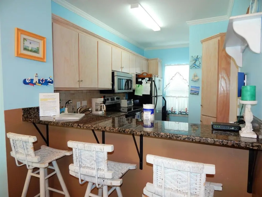 069 Sandcastle 3f 2 Bedroom Condo