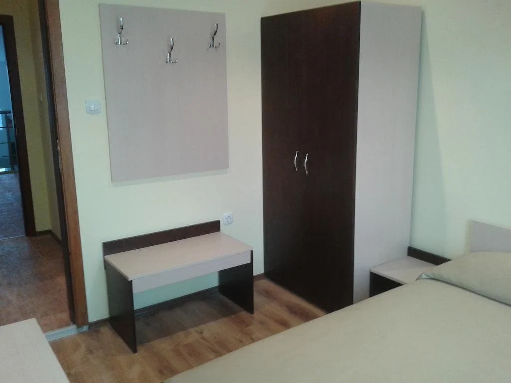Hotel Tiron