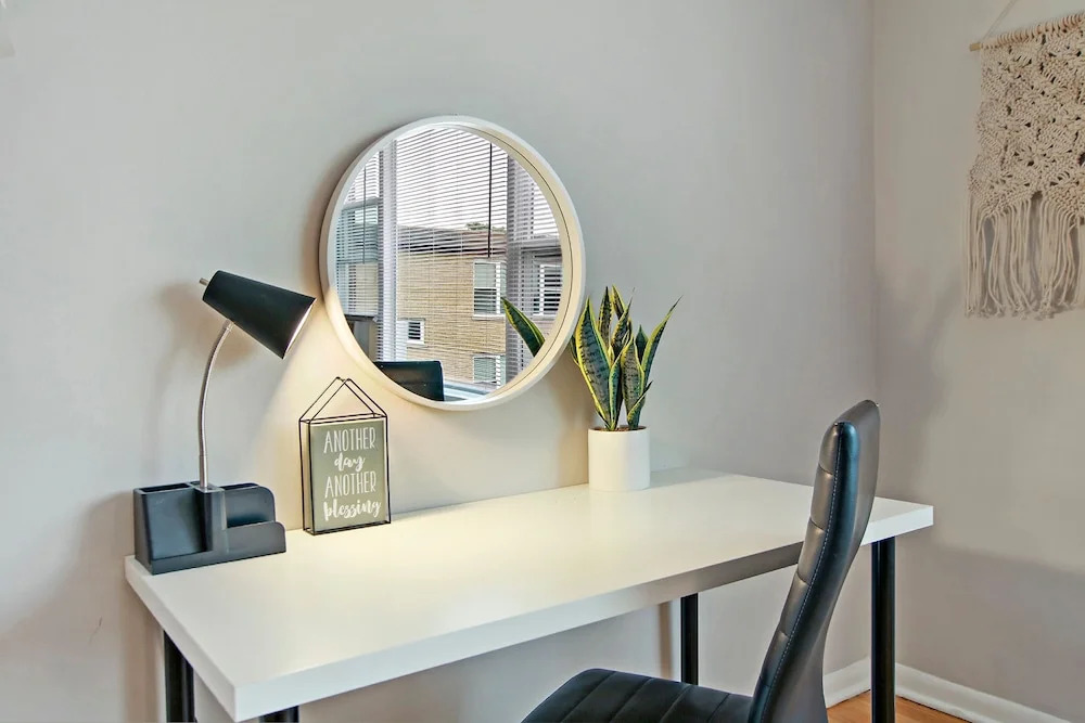 Relaxing 1BR Home near Stores in Bell