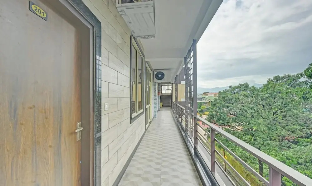 FabHotel Krishna Heights