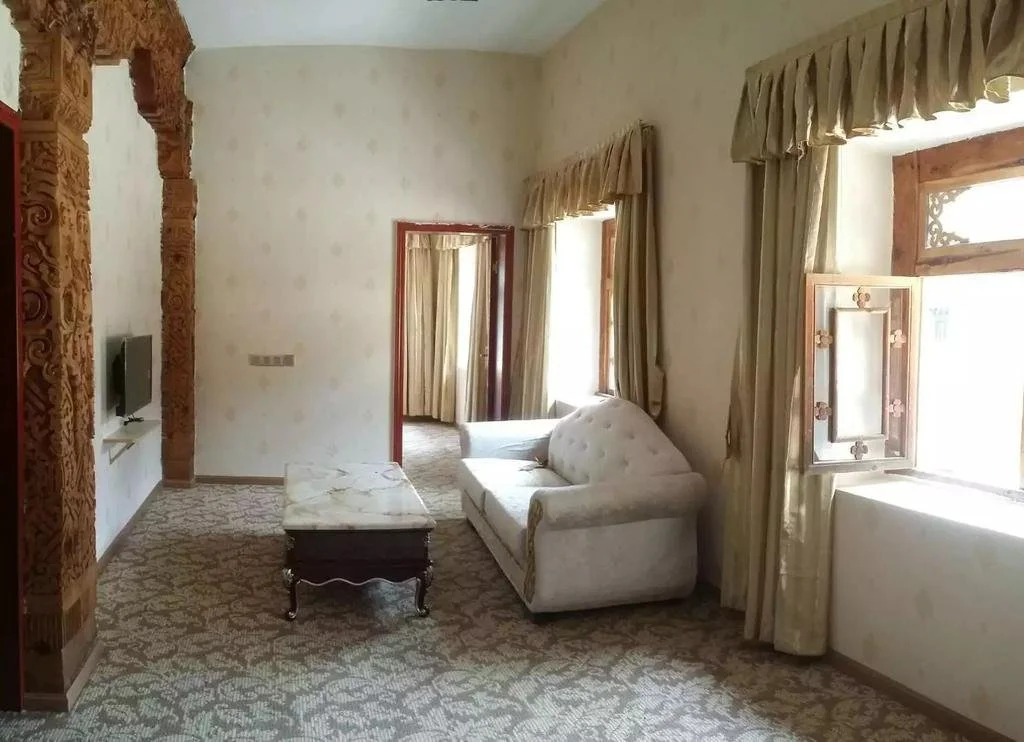 Qu Deng Ga Bu Business Hotel