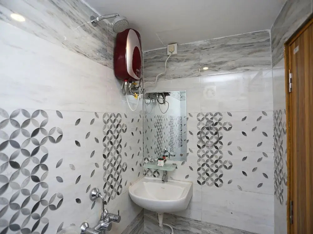 Hotel Rainbow By OYO Rooms