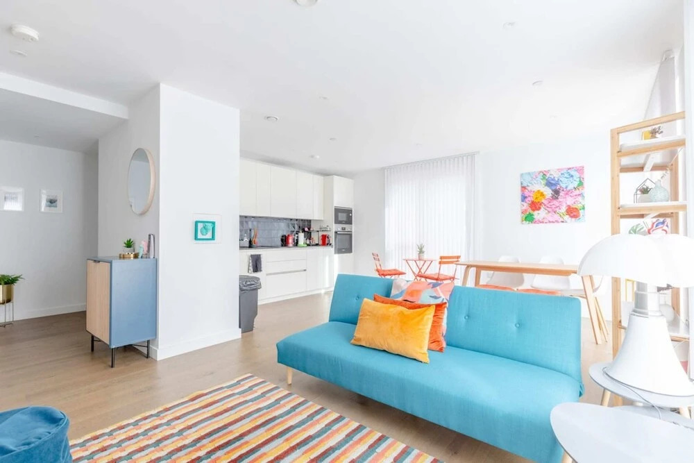 Stylish 2BD Oasis W/balcony South East London!