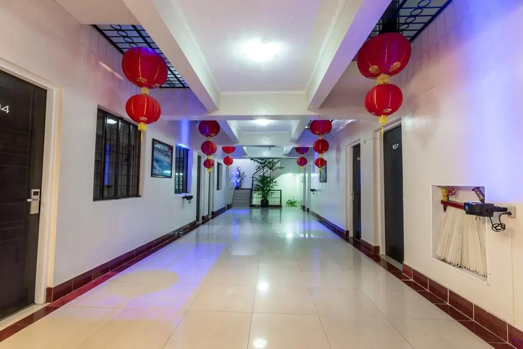 Skylight Hotel