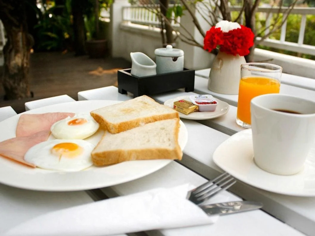 White Chalet Bed and Breakfast
