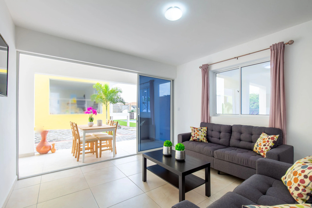 Yellow Home: the Perfect Caribbean Escape!