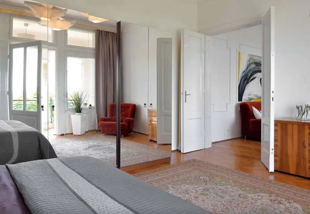 Apartment A.M.P.
