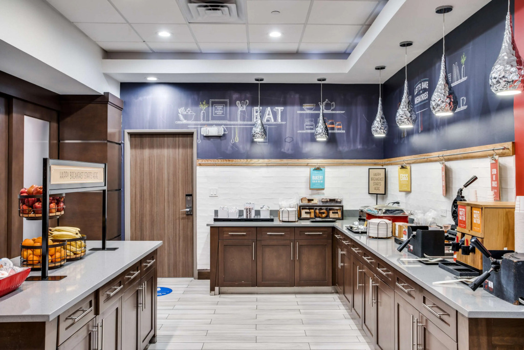 Hampton Inn & Suites Dallas-Central Expy/North Park Area