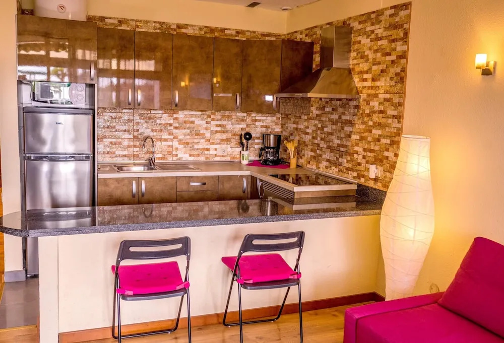 Apartment With one Bedroom in El Médano, With Wonderful sea View, Pool Access, Terrace - Near the Beach