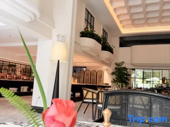 Jun Hotel (Jianshui Zitao Street）