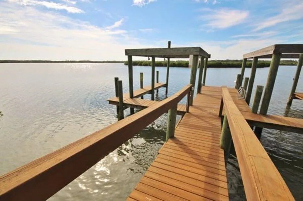 Luxury on the Lagoon Apartment 4
