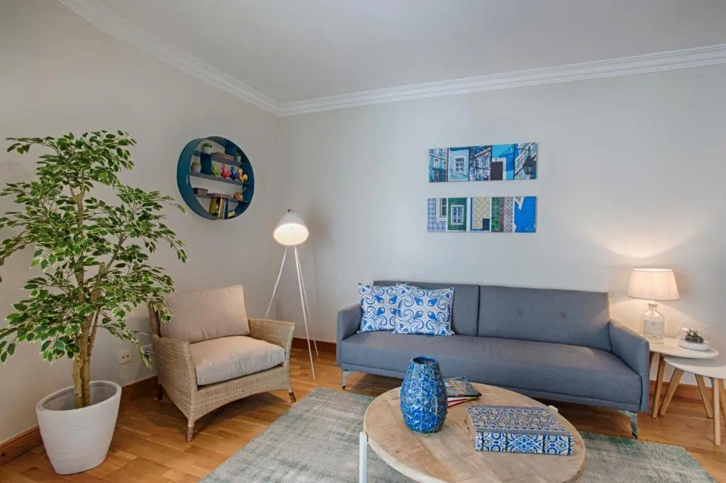 BmyGuest - Arroios Lisbon Apartment