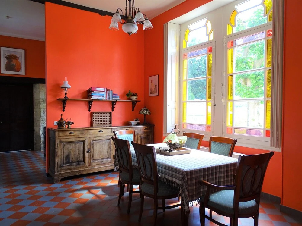 Vineyards and Valleys: A French Hide-in