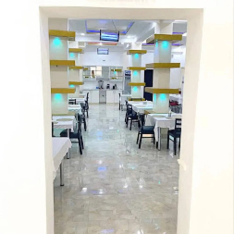 Time Oak Hotel and Suites Royale