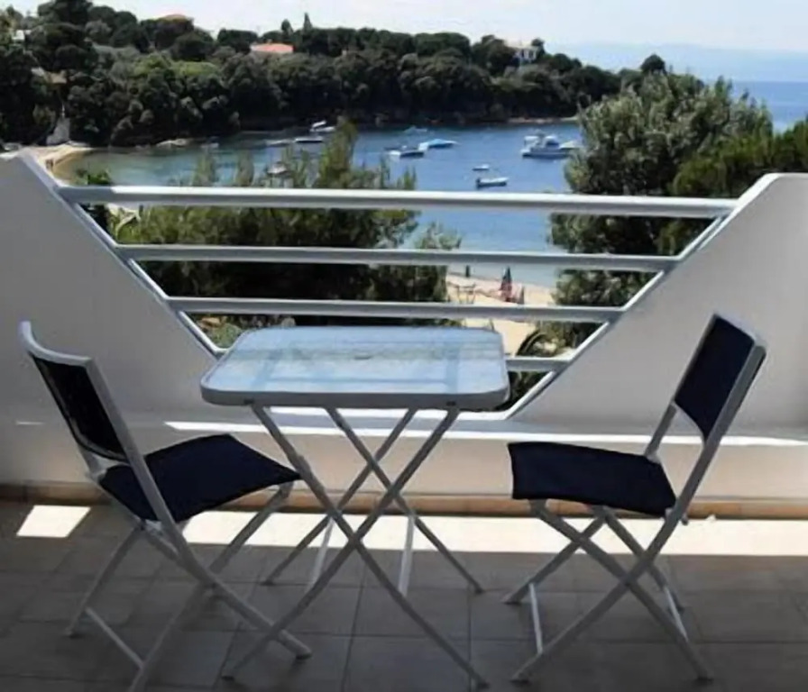 Kolios Beach Seaview Studios