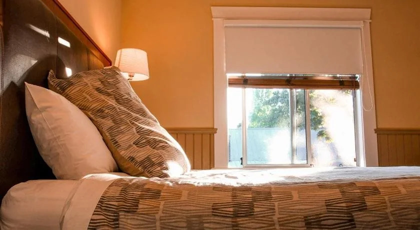 Salt Spring Inn