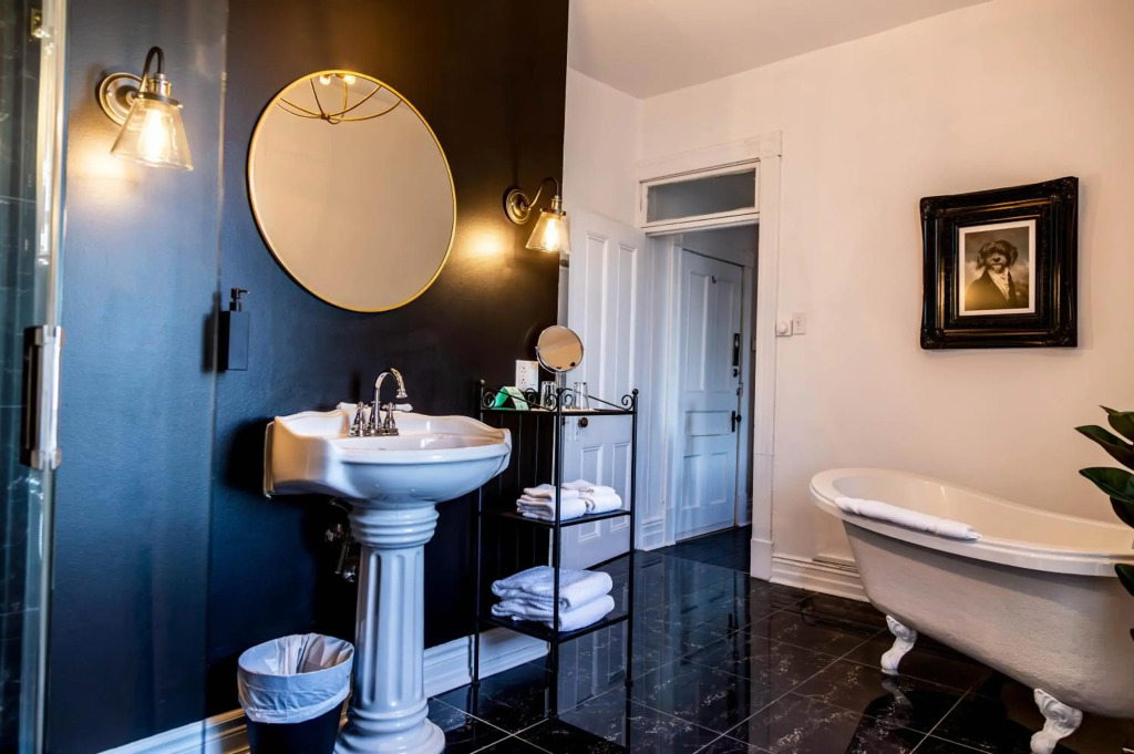 Manoir Becancourt Hotel
