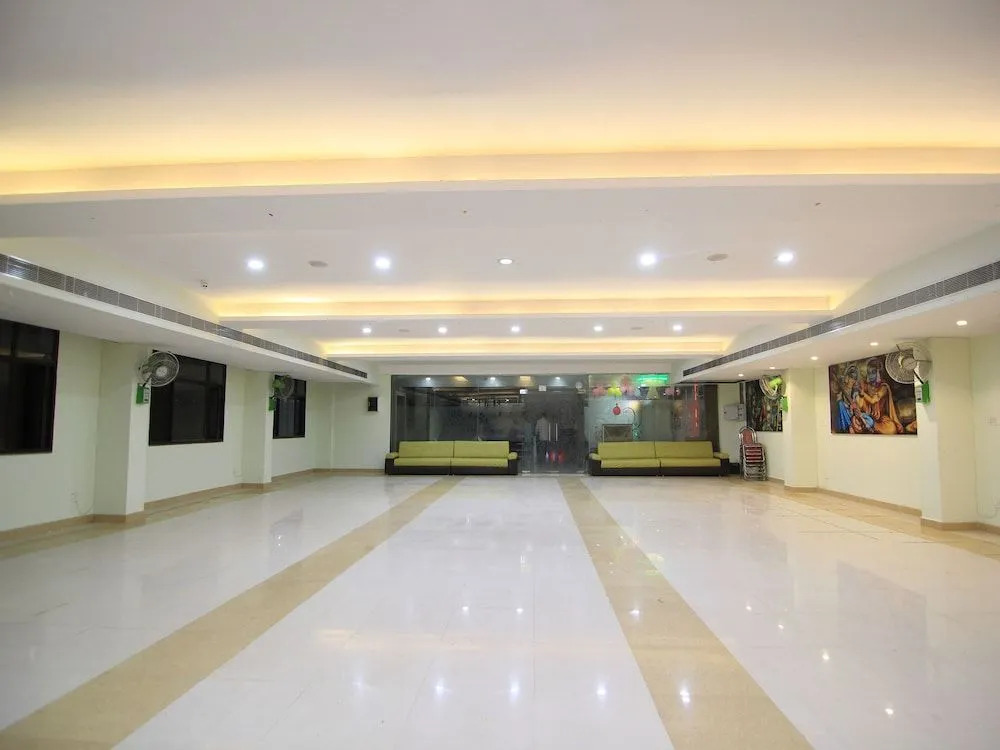 OYO 14615 Aastha Krishna Dham