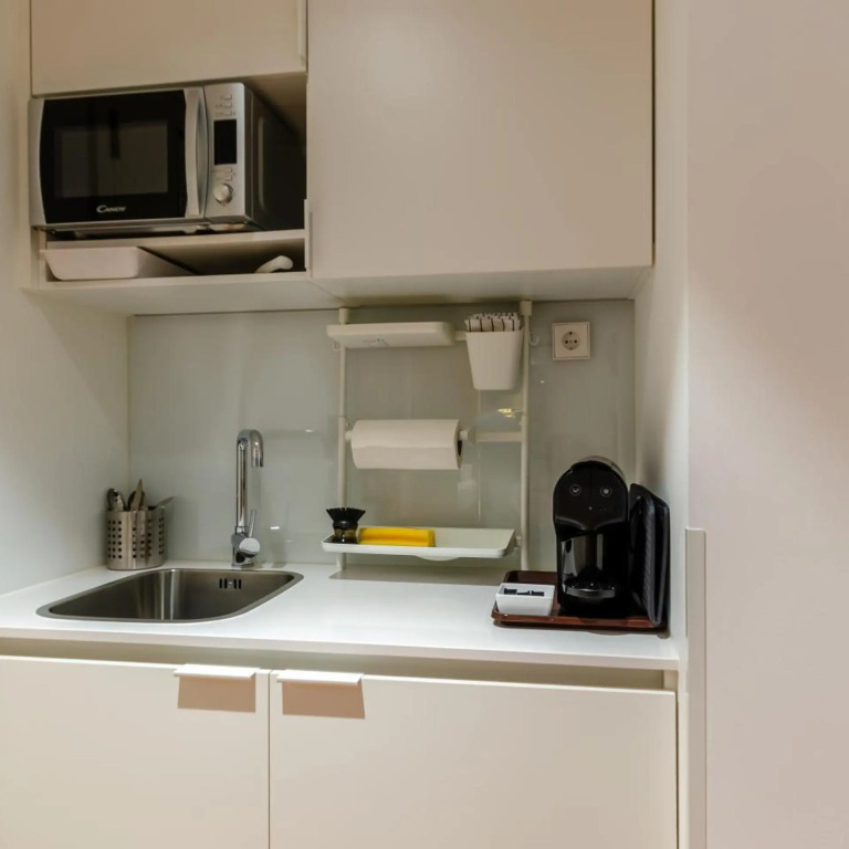 The 7 Hotel, Suites, Studios & Apartments