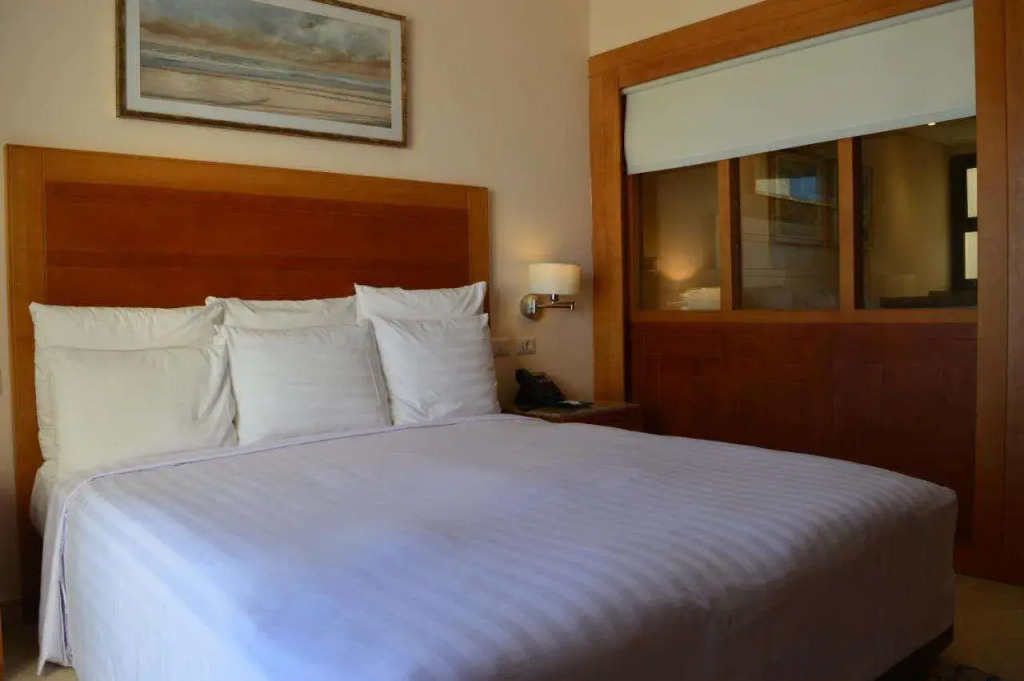 Sky View Suites Hotel