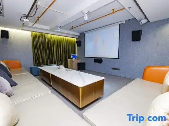 Huguang Shiyu Homestay
