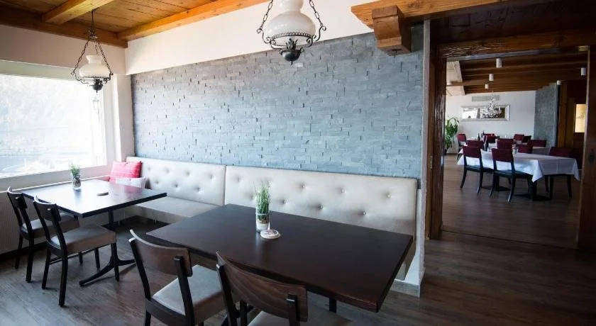 Hotel Roggerli